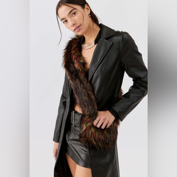 🆕 Urban Outfitter’s Calliope Shag Crossbody Bag / Faux-Fur - Picture 2 of 3